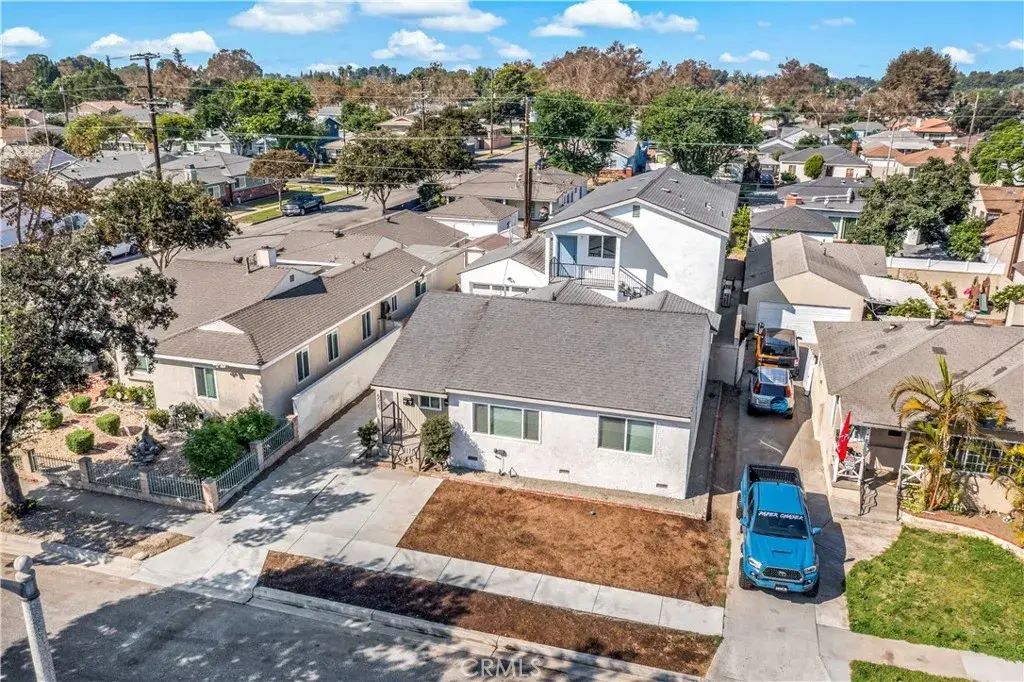 6025 Bellflower, Lakewood