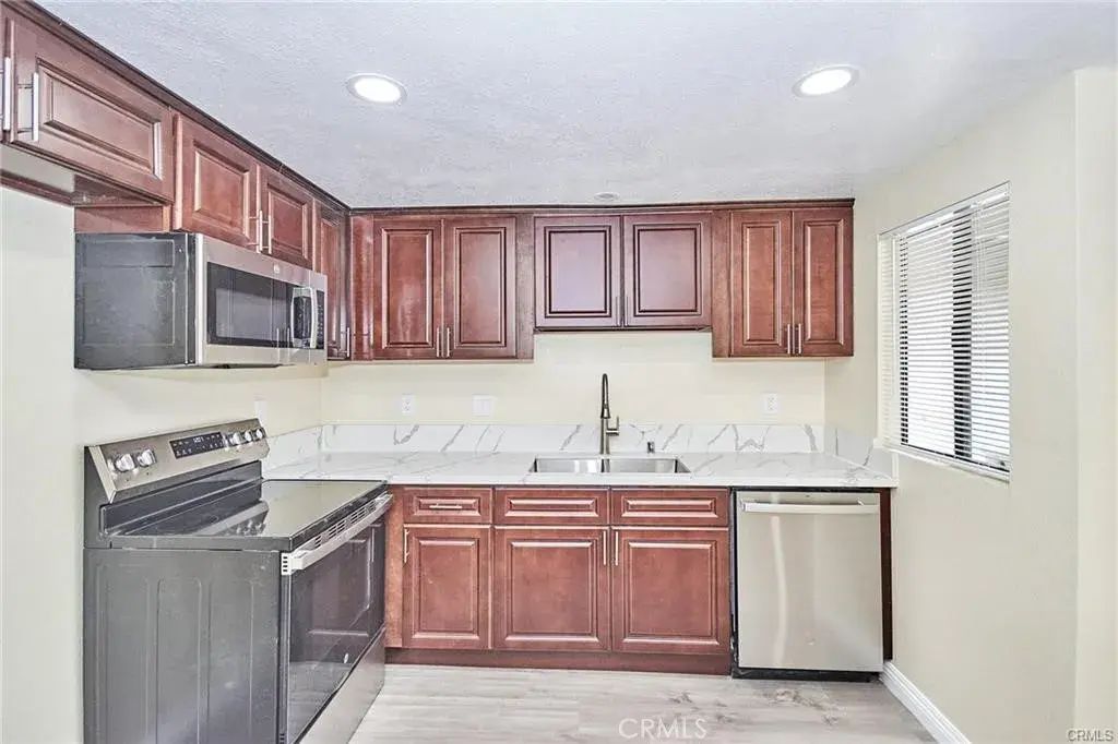22729 Lakeway Drive 386, Diamond Bar