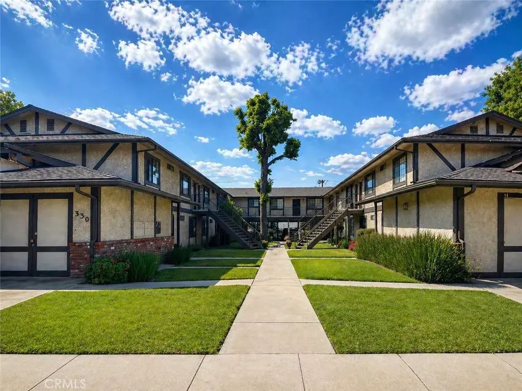 330 W Mountain View 206, Glendora