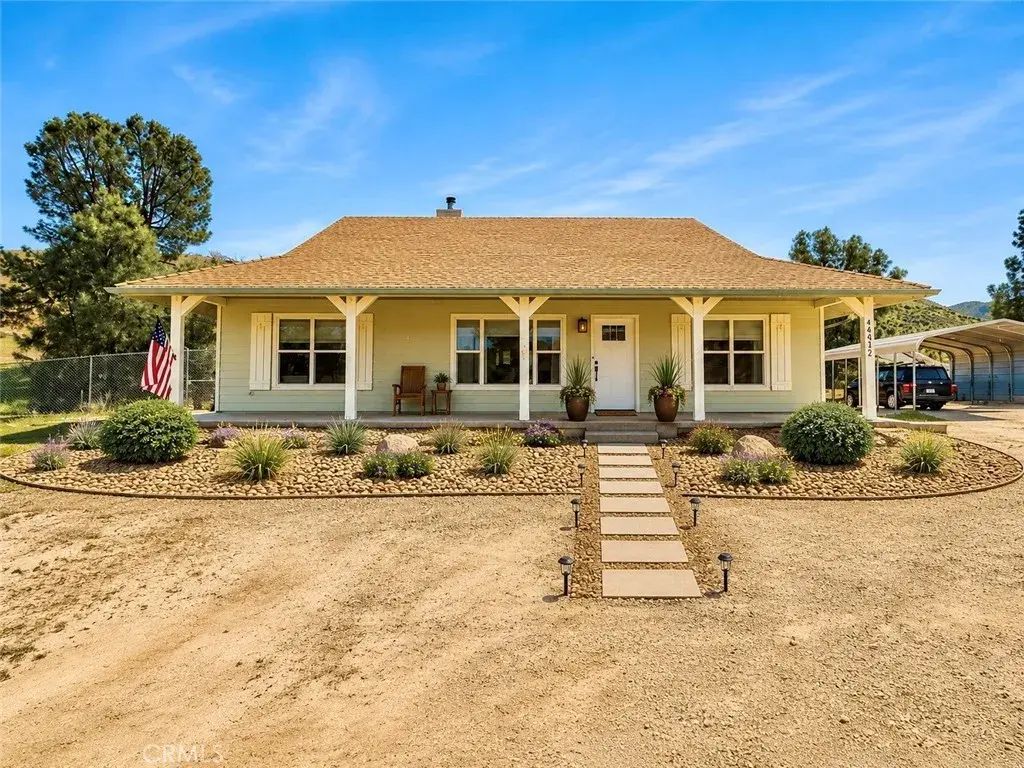 46472 Kings Canyon Rd, Lancaster