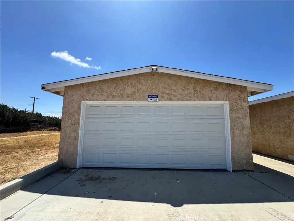 16209 Juniper 2, Hesperia