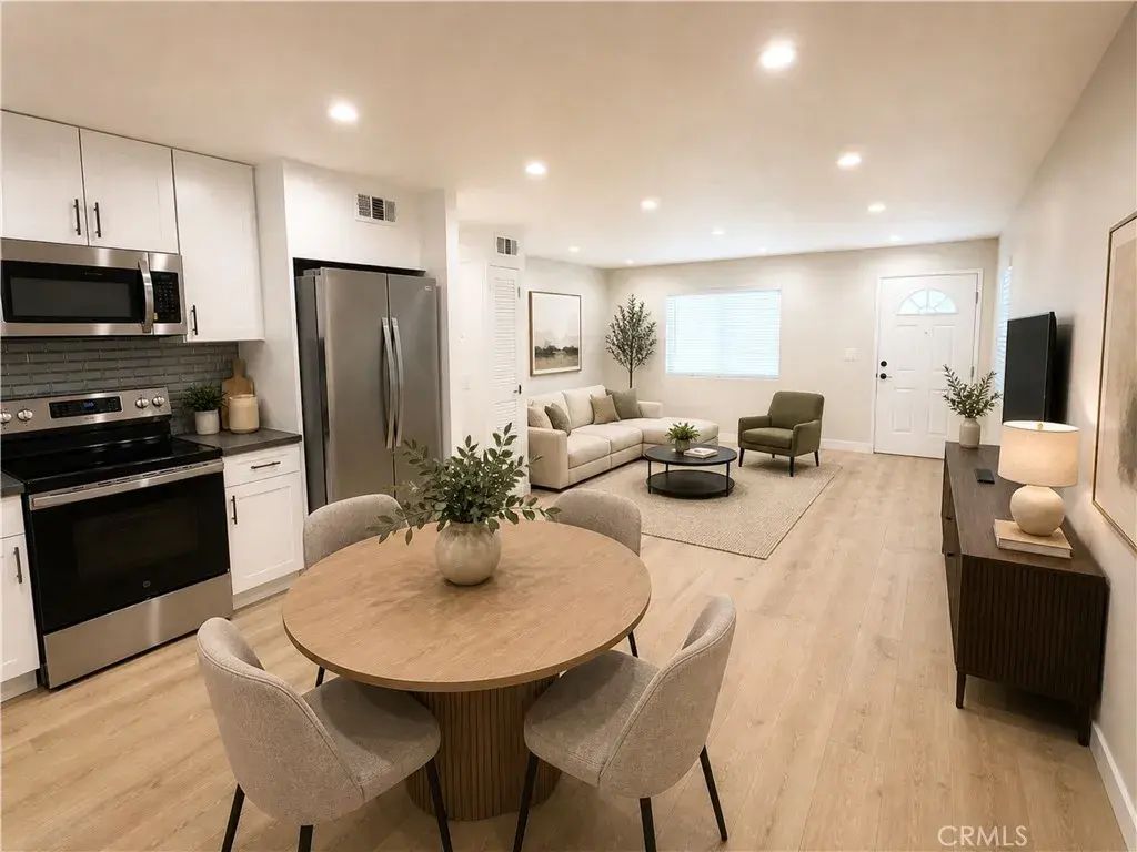 6709 Denny Ave 1/2, North Hollywood