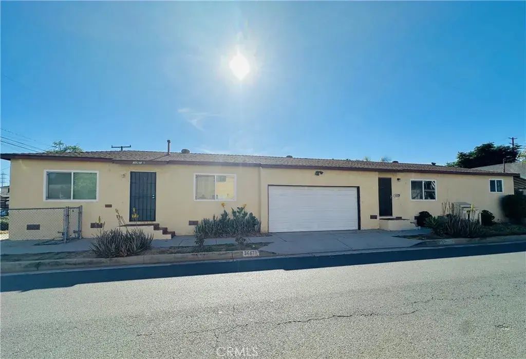 3661 Webster, Long Beach