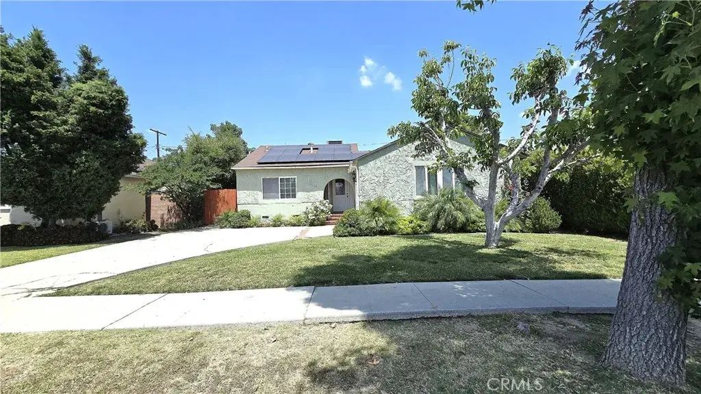 19361 Welby Way, Reseda
