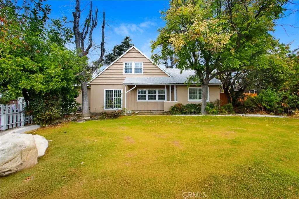 817 E Ada Avenue, Glendora