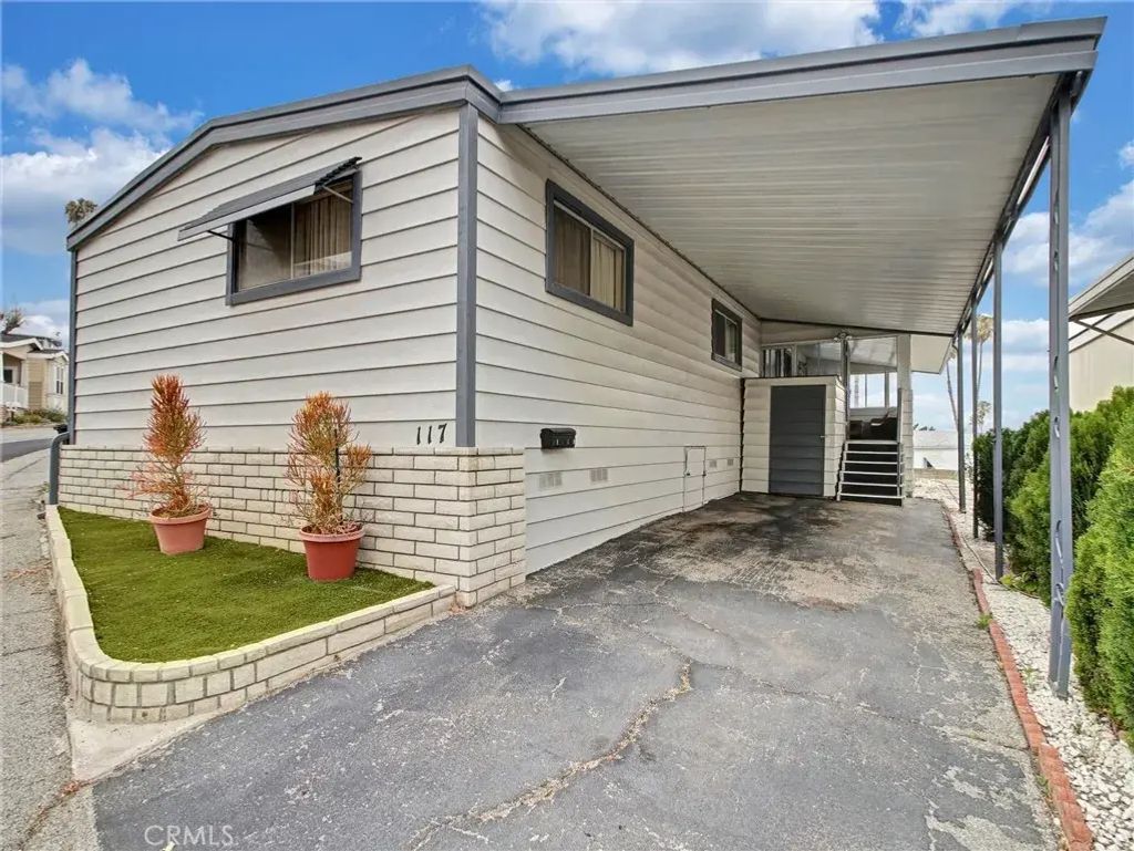 2550 Pacific Coast 117, Torrance