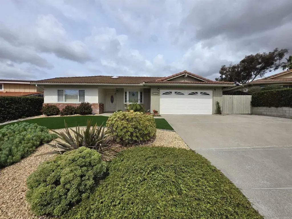 5762 Sprinter Ln, Bonita