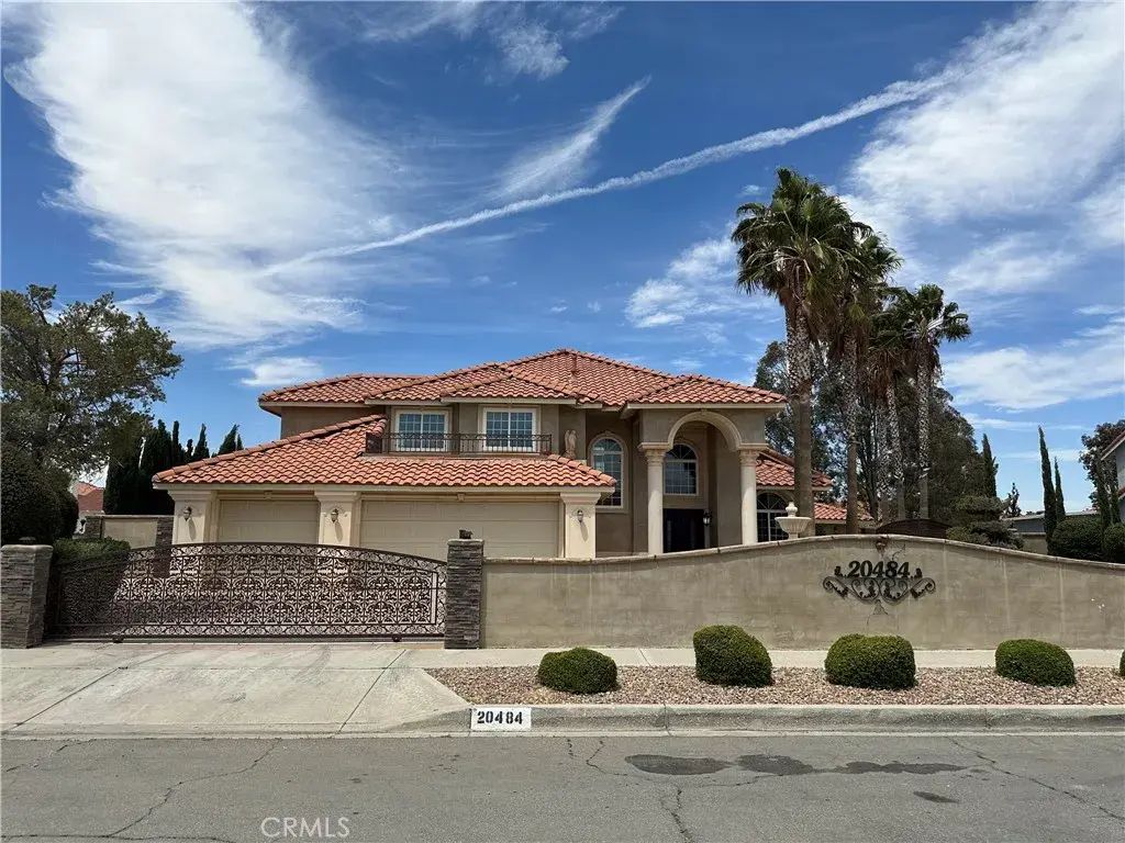 20484 Half Moon Court, Apple Valley