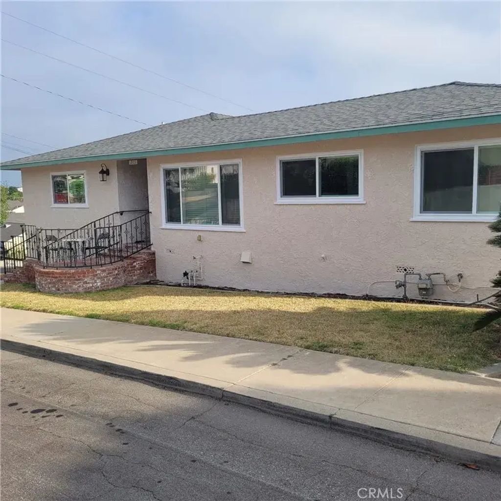 203 E Sycamore Avenue, El Segundo