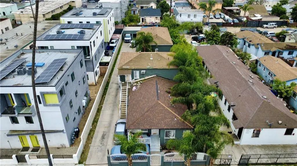 840 W 81st, Los Angeles