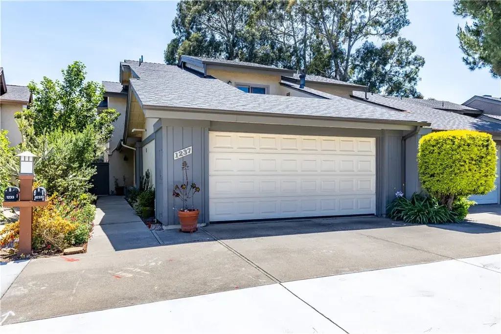 1237 Vista Del Lago, San Luis Obispo