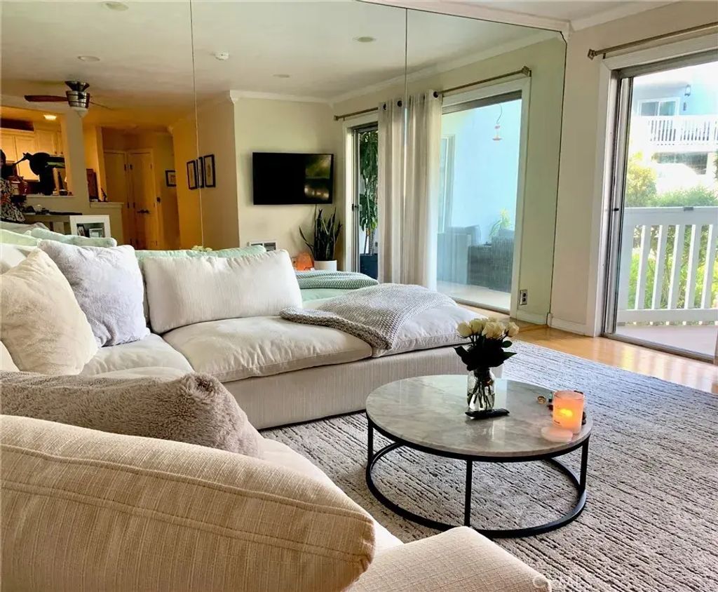 620 The Village 107, Redondo Beach