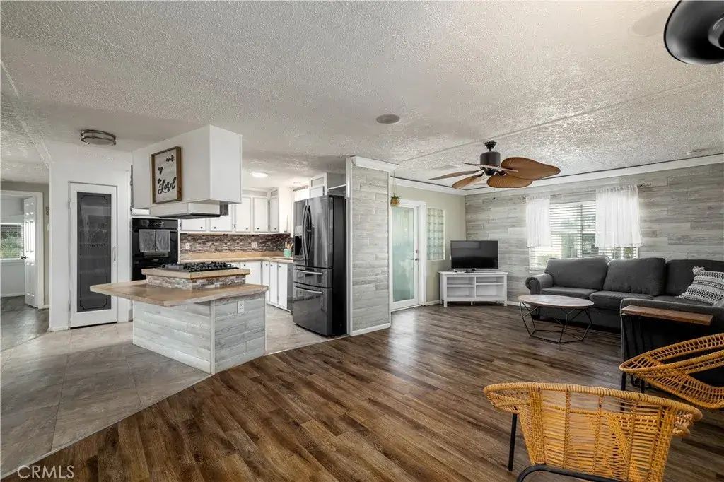 15181 Van Buren 90, Riverside