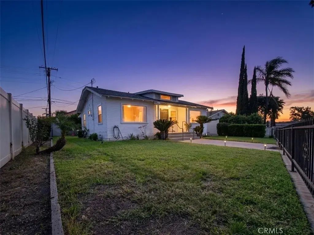412 E Grand Boulevard, Corona