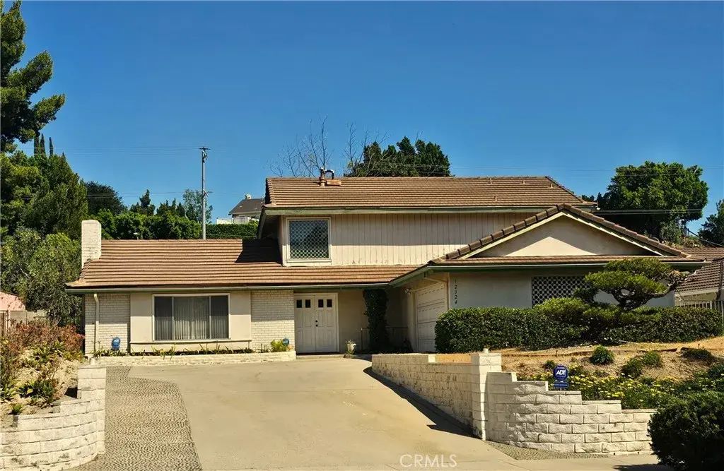 12324 Jolette, Granada Hills