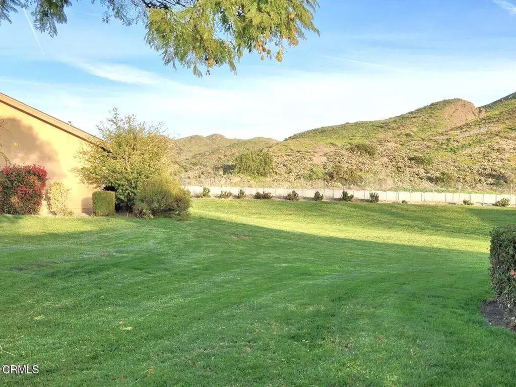 38119 Village 38, Camarillo