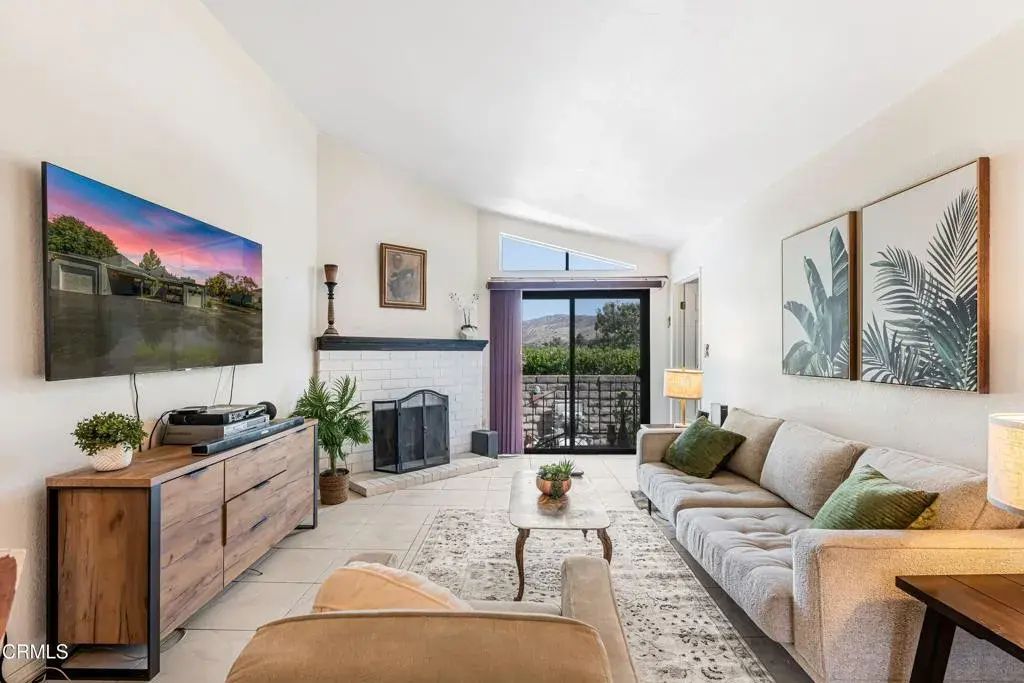 6392 Katherine Road A, Simi Valley