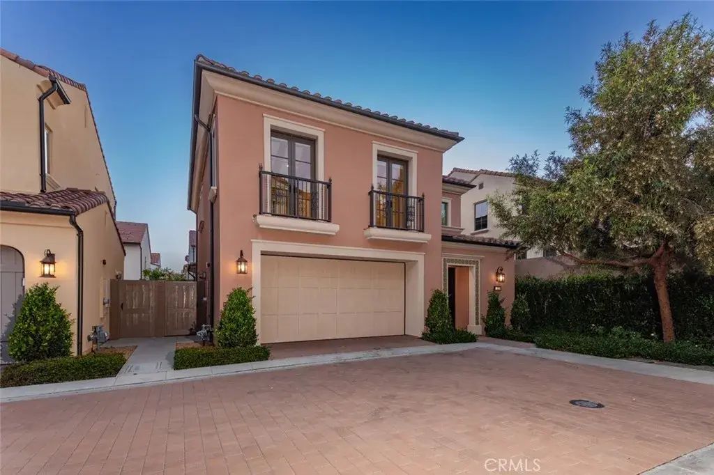 107 Tritone, Irvine