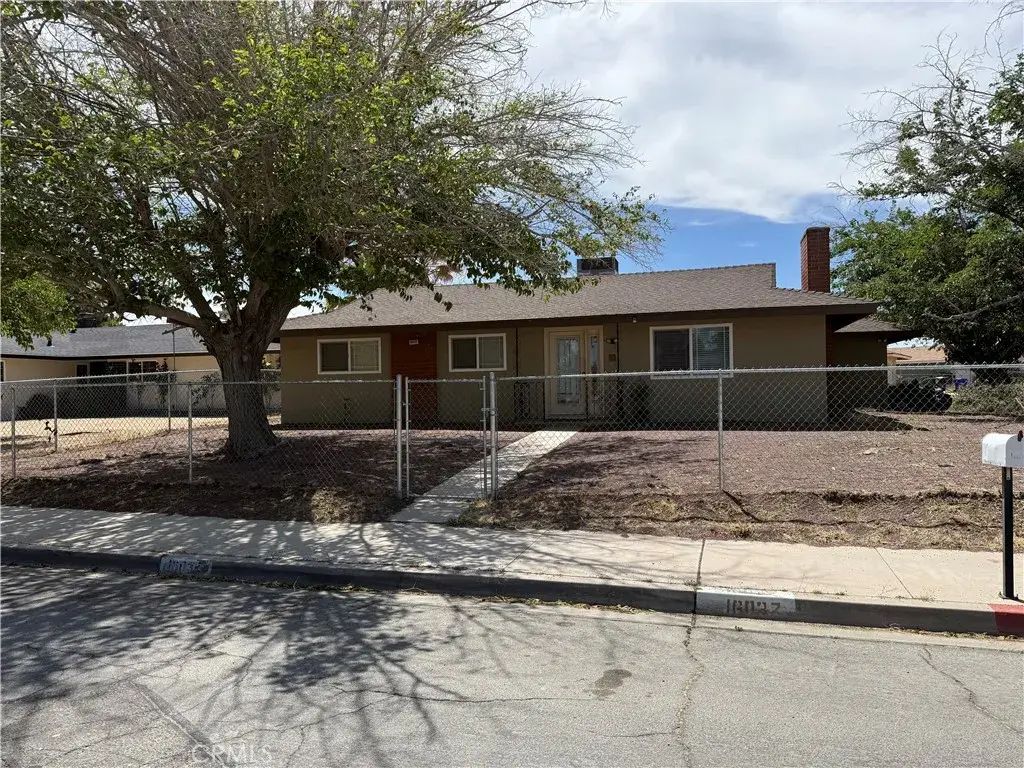 16037 Arroyo, Victorville