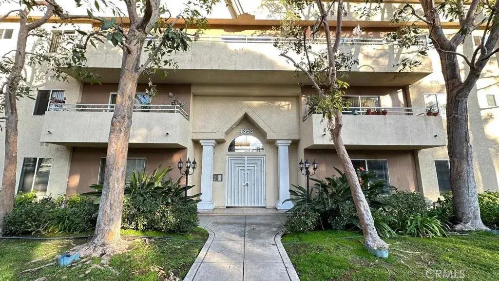 4358 Mammoth Avenue 2, Sherman Oaks