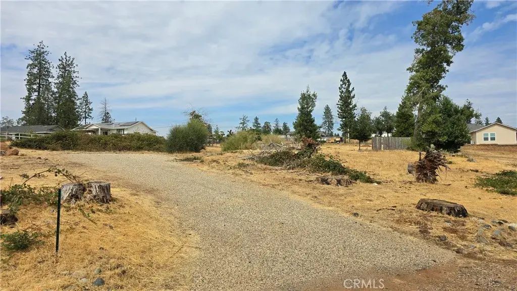 6011 Crestview, Paradise