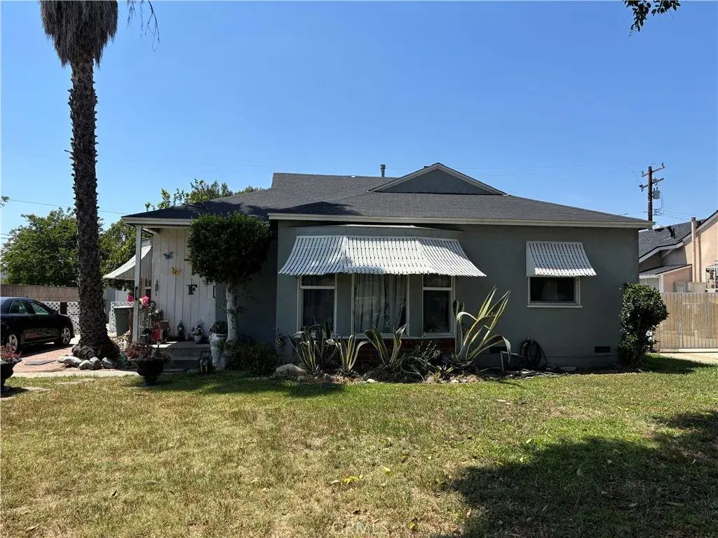 209 N Broadmoor, West Covina