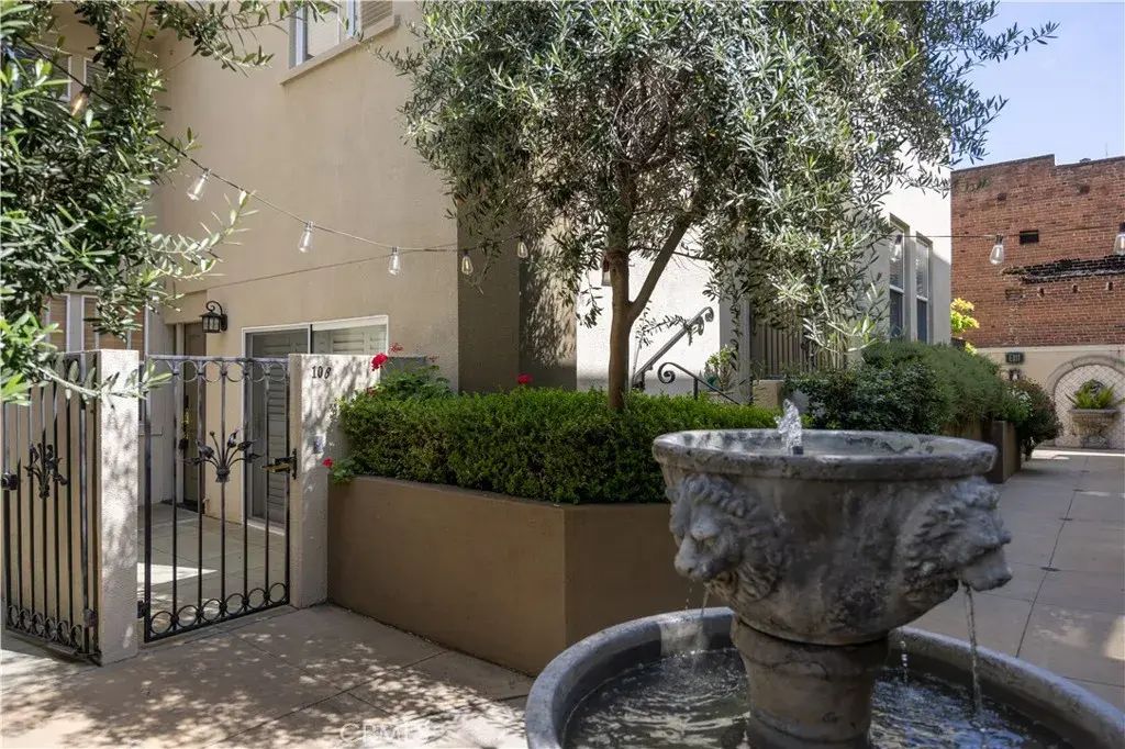 80 N Raymond Avenue 106, Pasadena