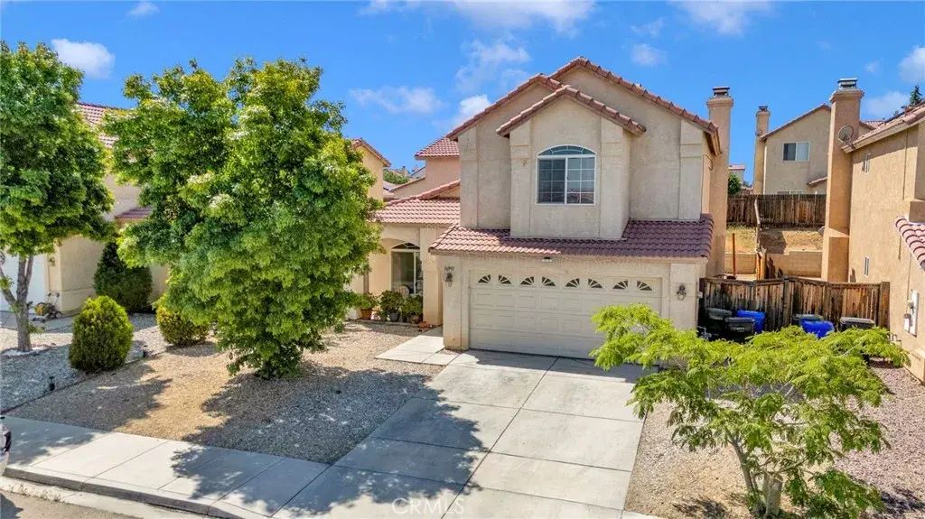 16991 Escala, Victorville