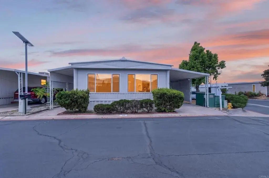 8301 Mission Gorge 64, Santee