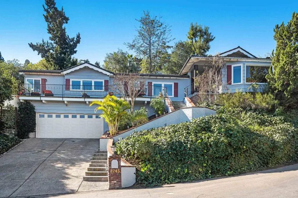 8745 Glenira Avenue, La Mesa