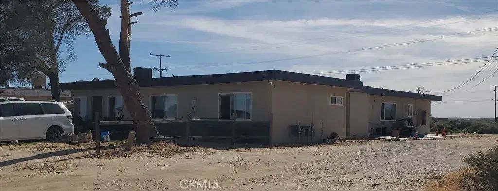 13401 Davenport, Edwards