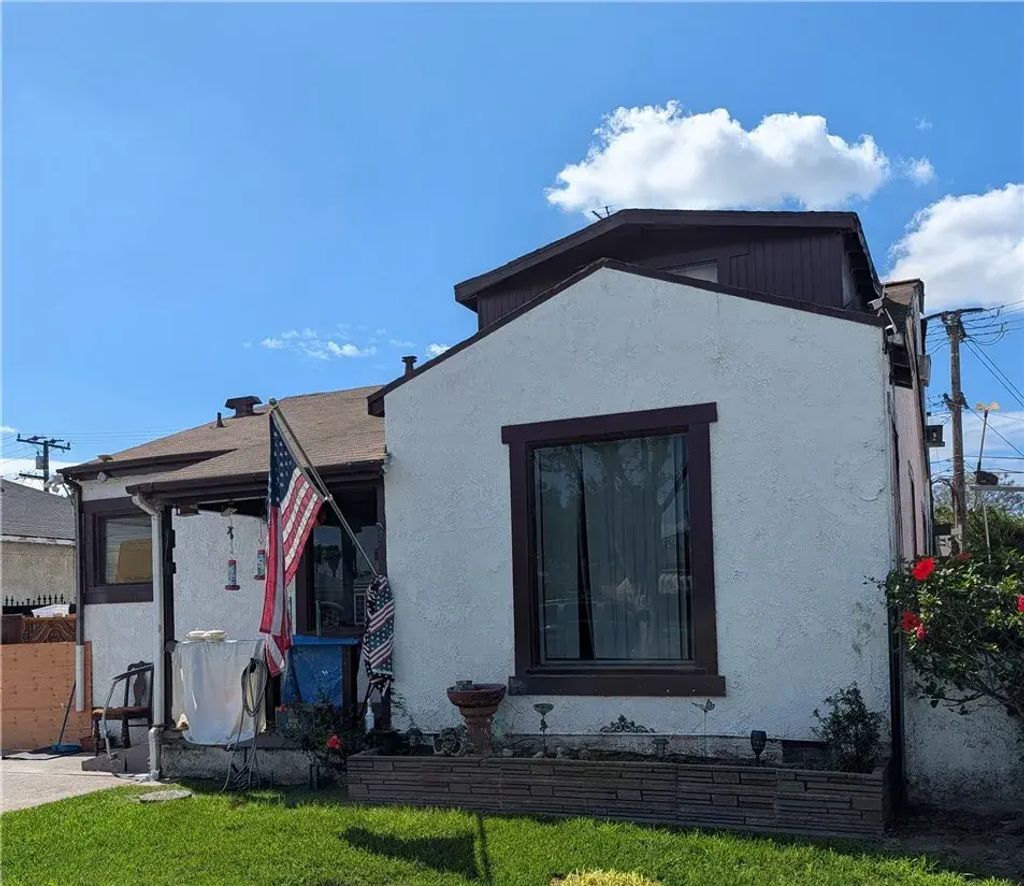 3816 Walnut, Lynwood