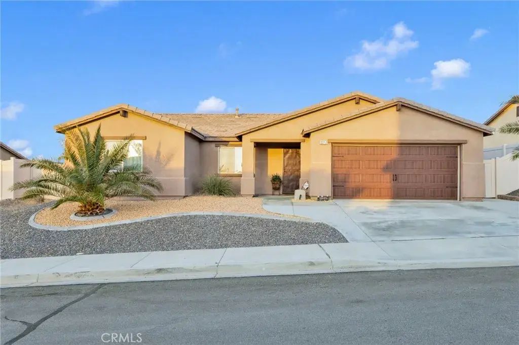 2212 Falcon, Barstow