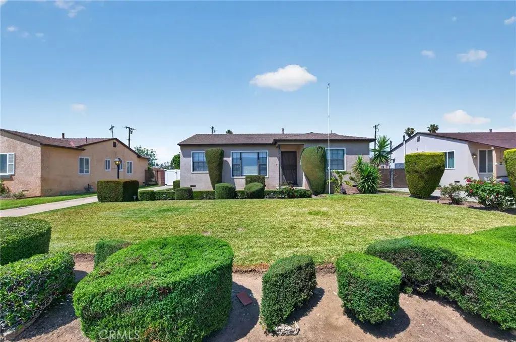 1245 E Mobeck, West Covina