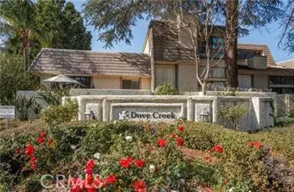 6225 Shoup Avenue 90, Woodland Hills