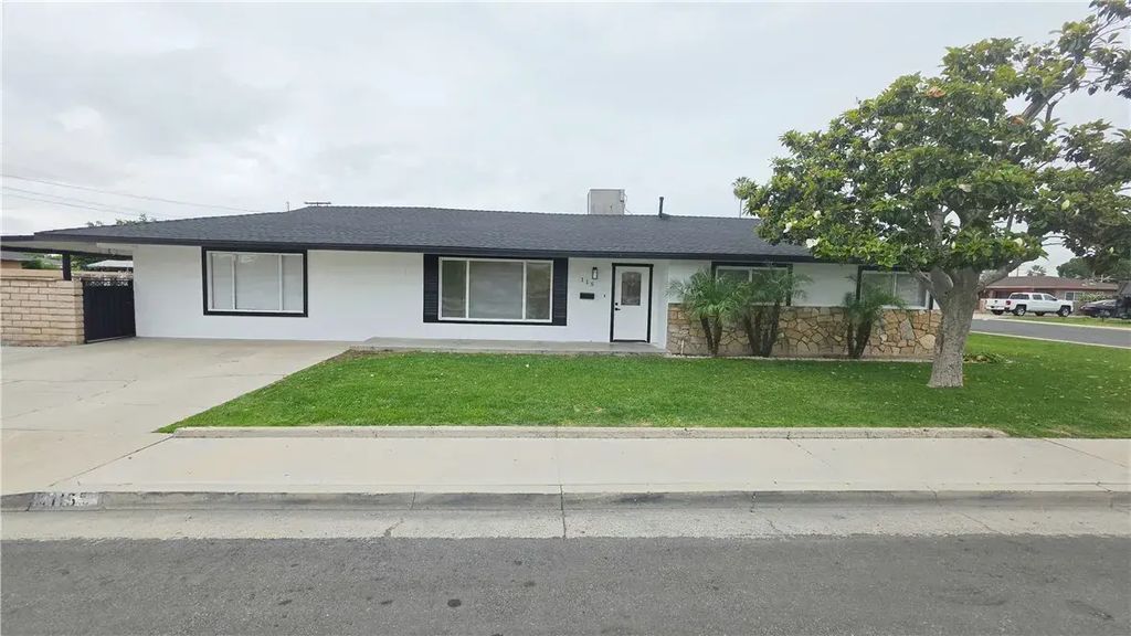 115 9th, Delano