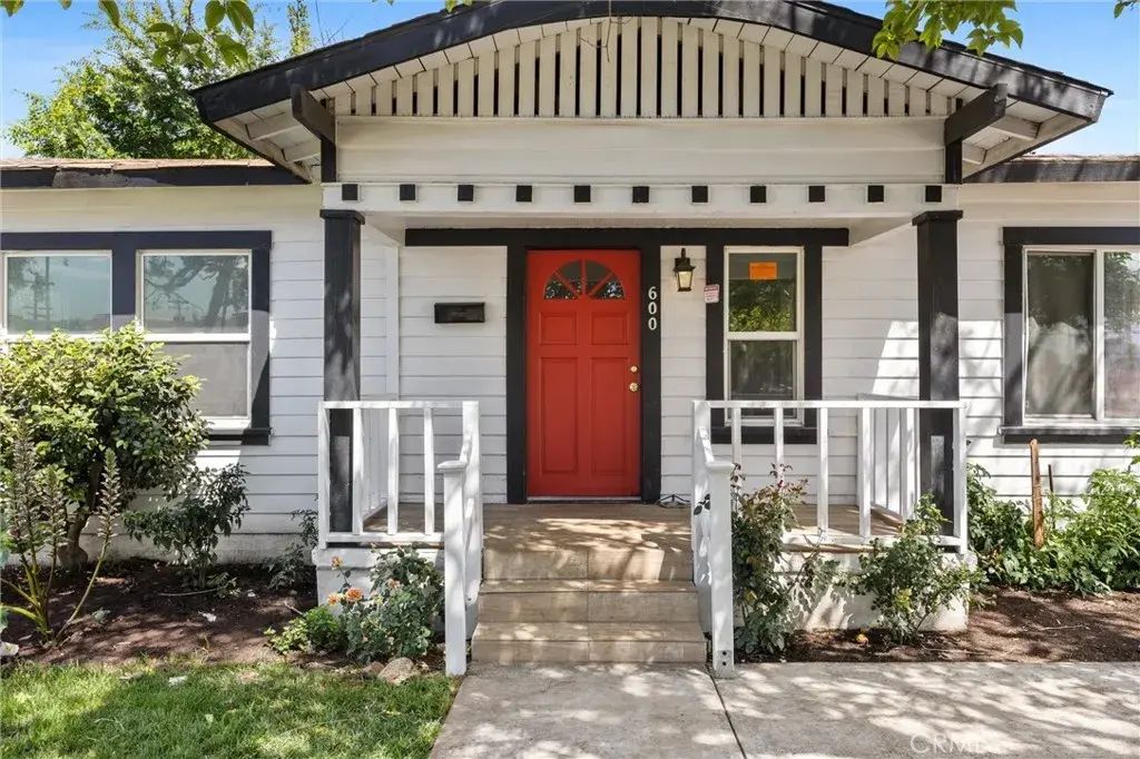 600 Olive, Bakersfield