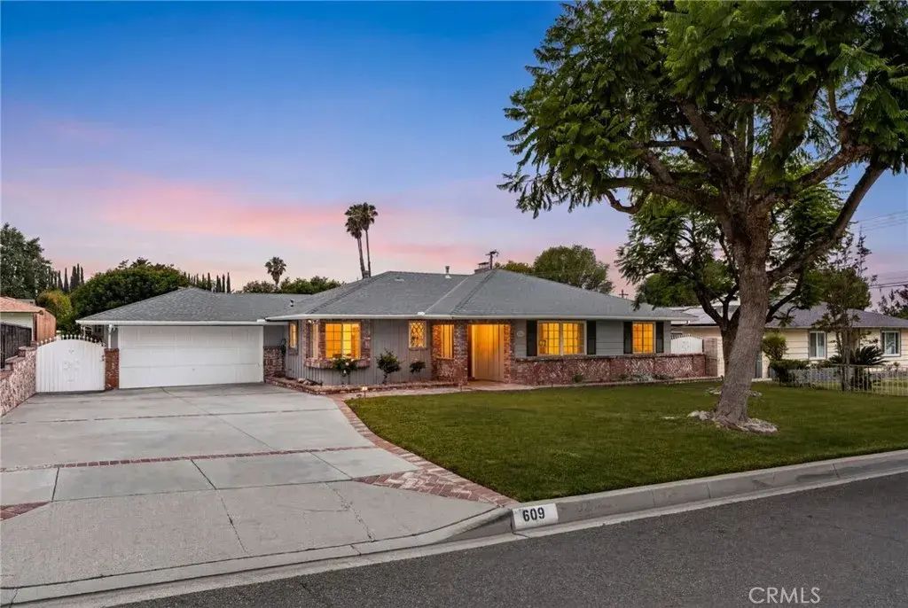 609 S Almirante, West Covina