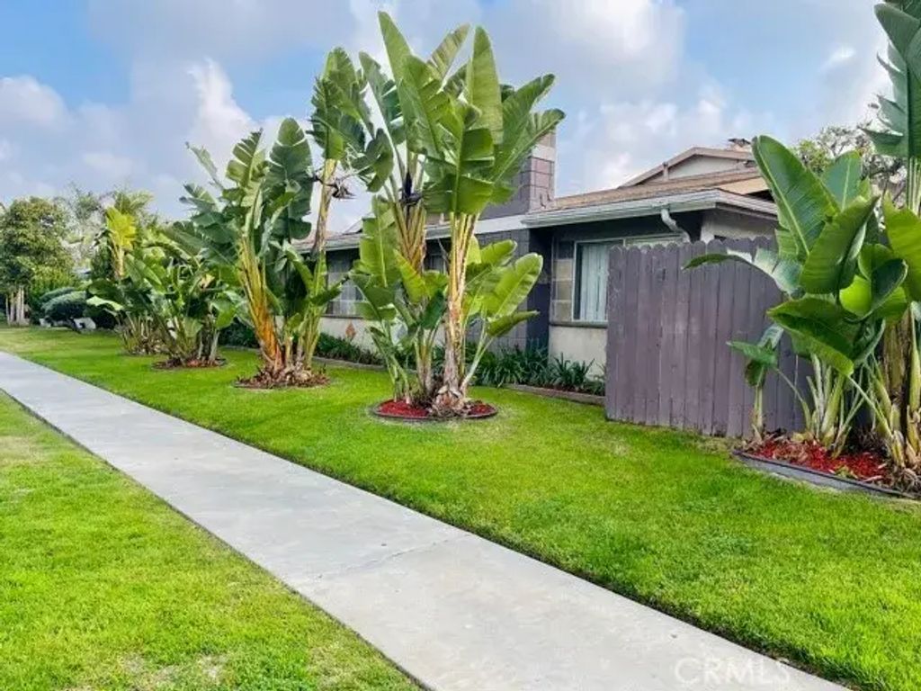 17092 Emerald 4, Huntington Beach