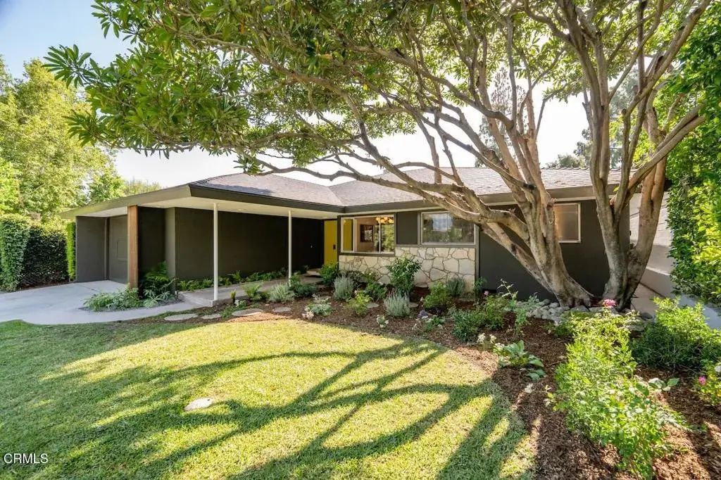 1535 Meadowbrook Road, Altadena