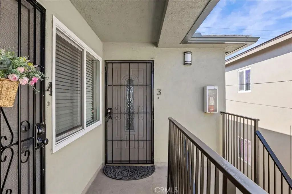 3027 E 3rd Street 3, Long Beach
