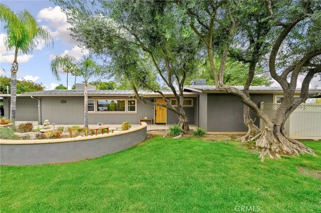 12861 Club, Redlands