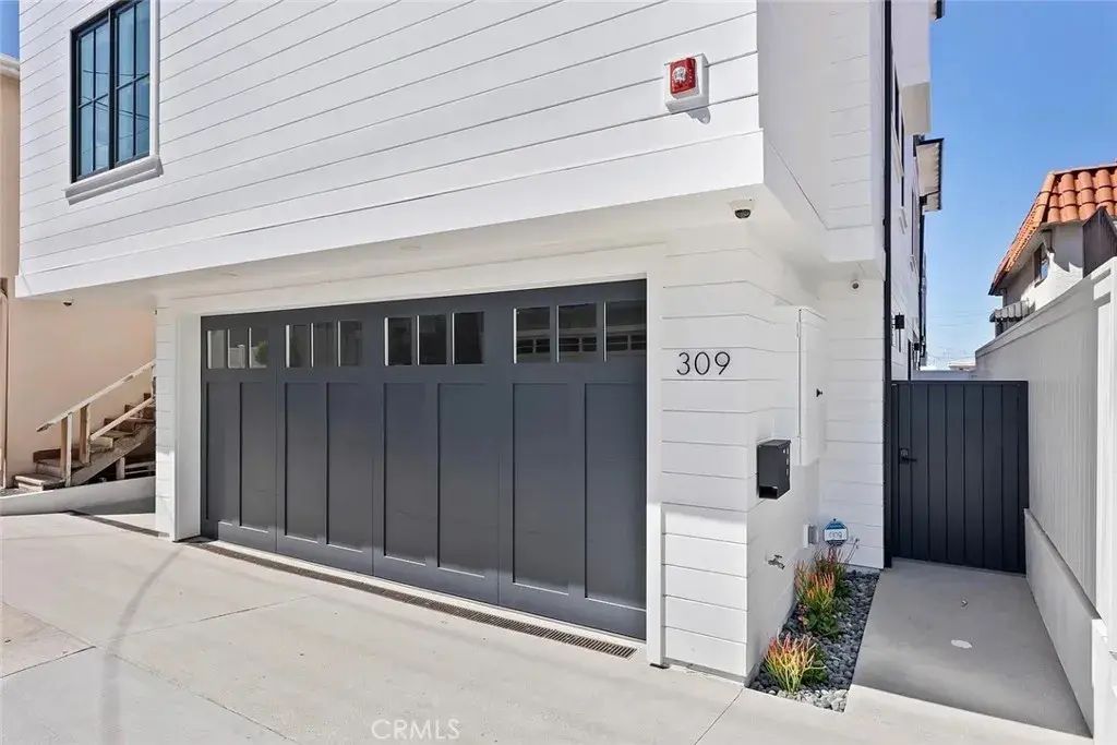 309 Crest Drive, Manhattan Beach