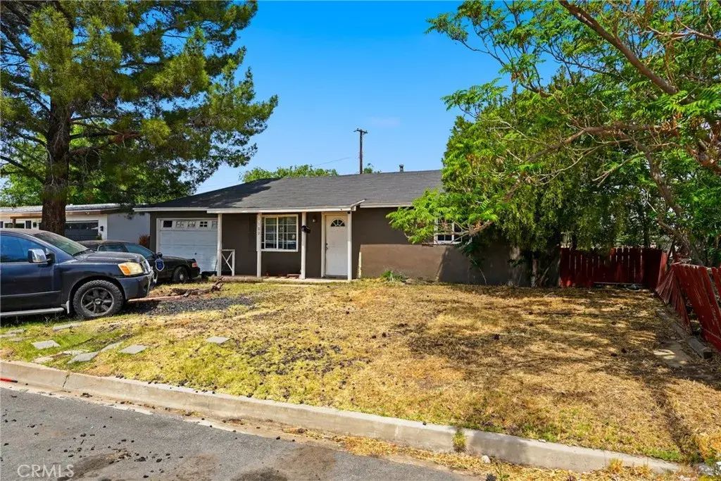 1103 W Milling, Lancaster
