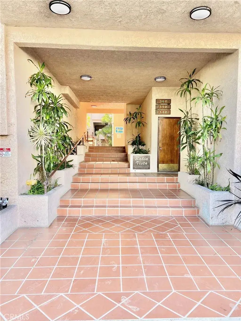 340 Clemente 10, Avalon
