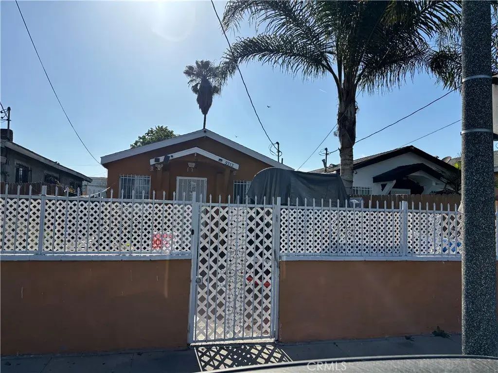 9313 Hickory, Los Angeles