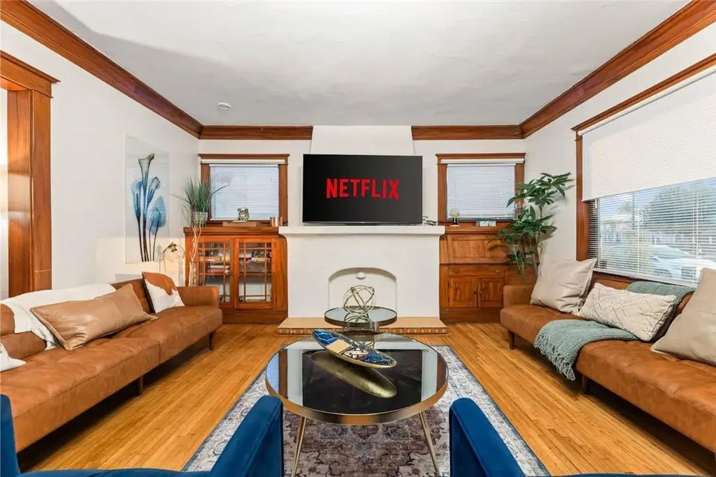 736 Redondo Avenue 736, Long Beach