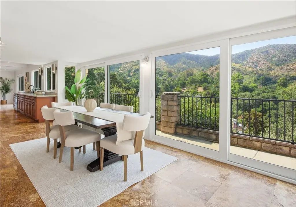 1340 Hillside, Glendale