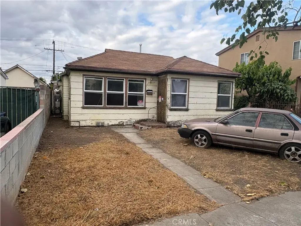 5577 Homeside Avenue, Los Angeles