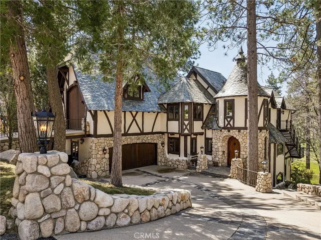 747 Brentwood, Lake Arrowhead